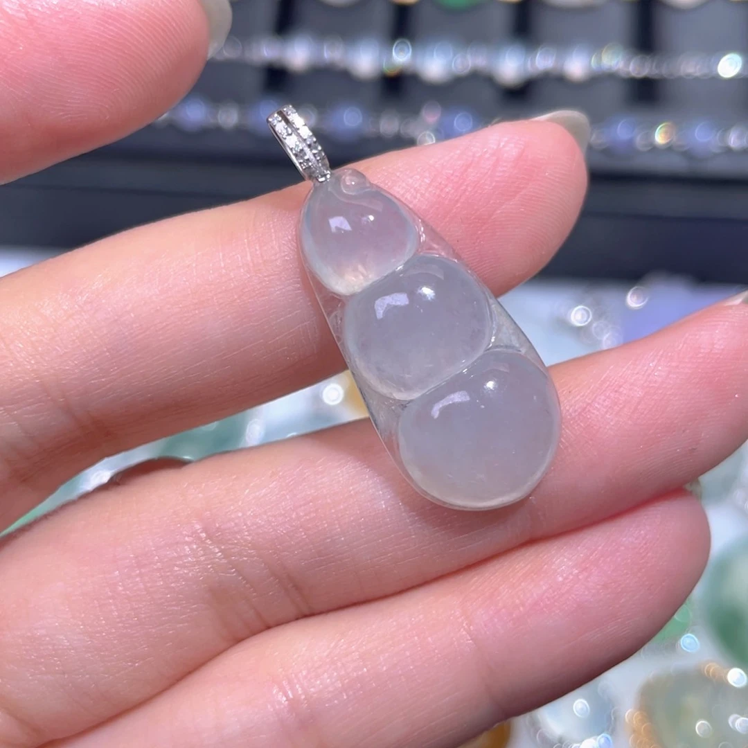 颈饰18K金镶嵌翡翠翡翠