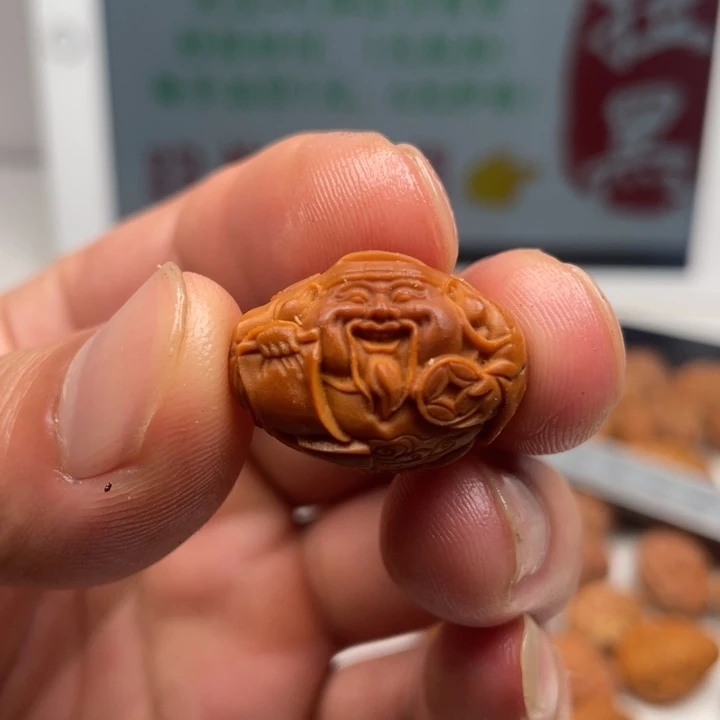 橄榄核吊坠橄榄核雕刻单子。