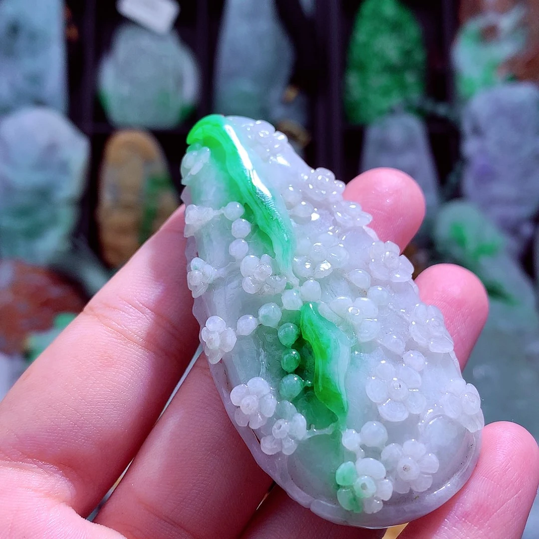 颈饰未镶嵌翡翠天然