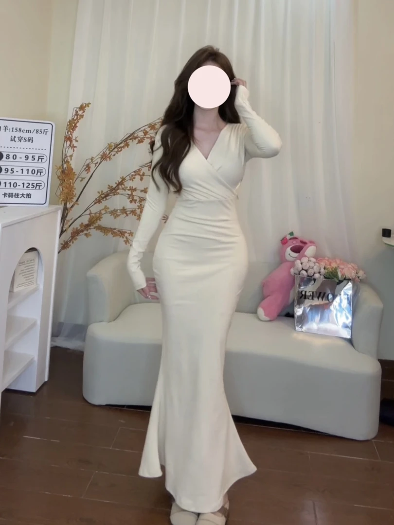 致命女人后妈裙绑带紧身弹力长款鱼尾裙氛围感纯欲V领秋冬包臀裙