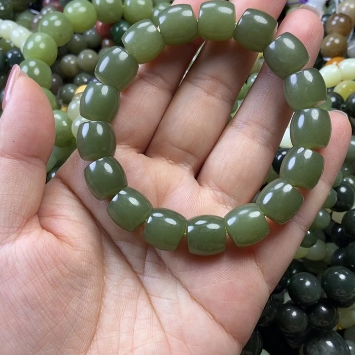 颈饰未镶嵌和田玉卡12