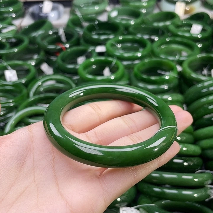 未镶嵌手镯和田玉（碧玉）