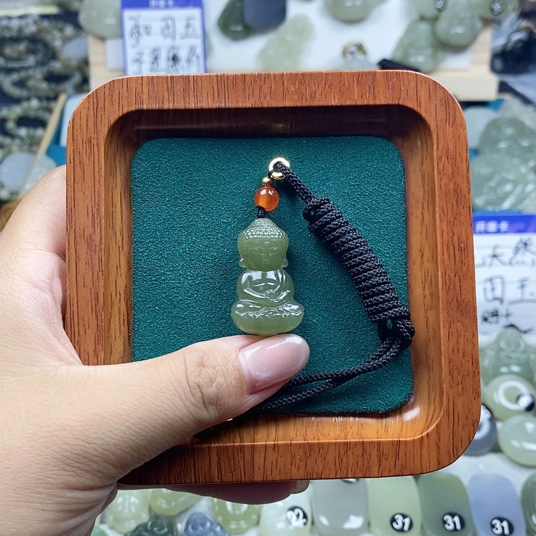 和田玉未镶嵌颈饰宝宝佛0800
