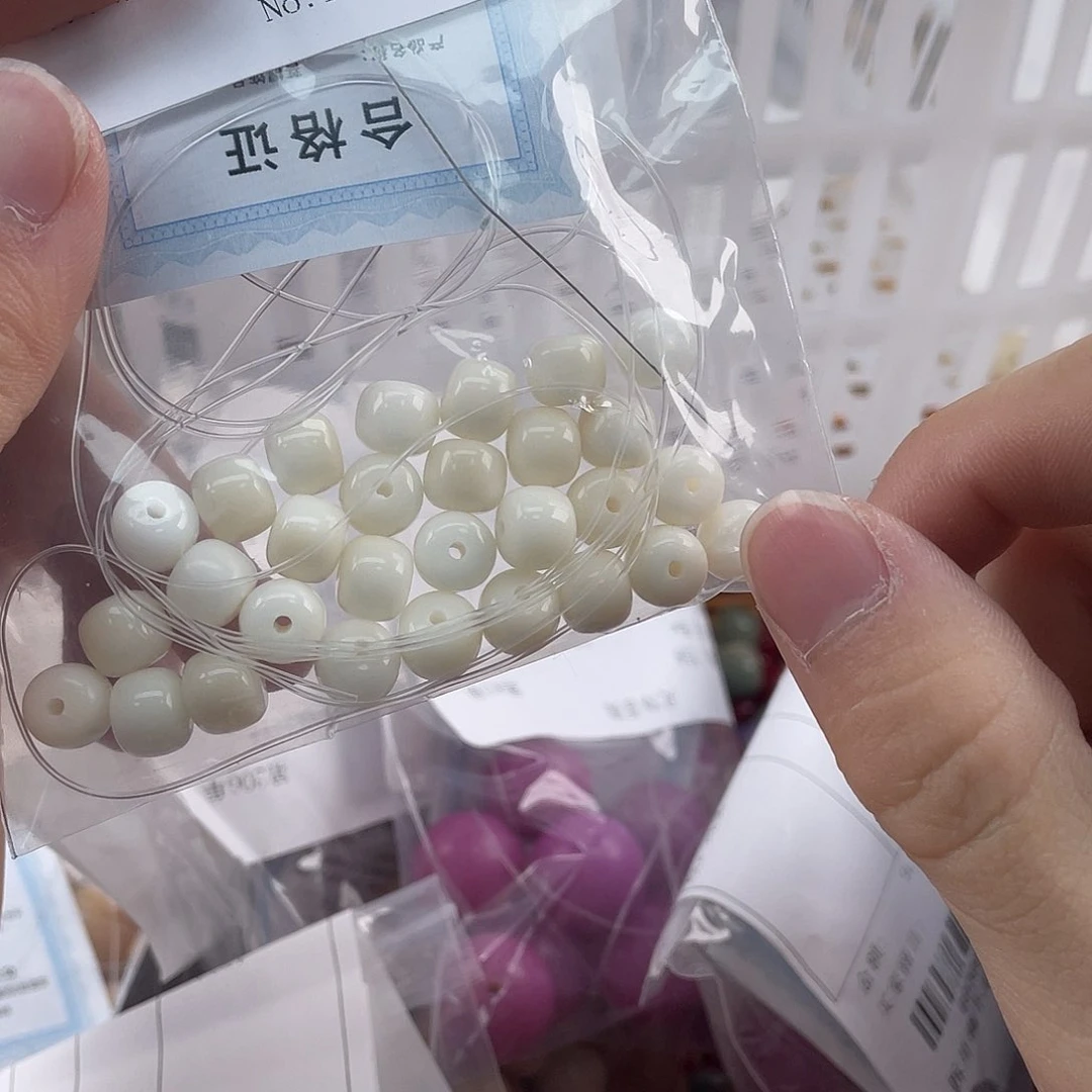 白玉菩提吊坠z 小白玉锅底