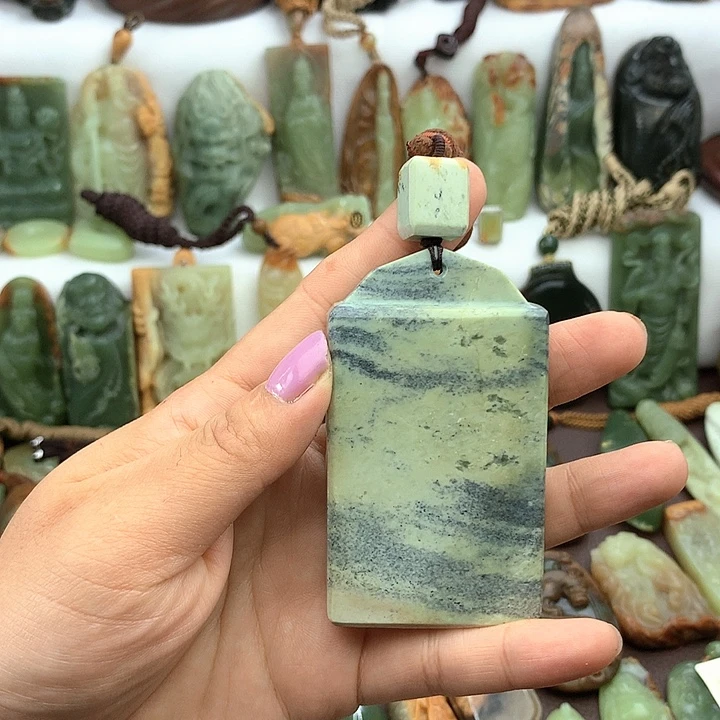岫岩河磨玉（透闪石质玉）未镶嵌把件