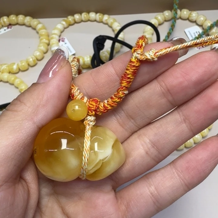 琥珀吊坠(不含链)未镶嵌葫芦