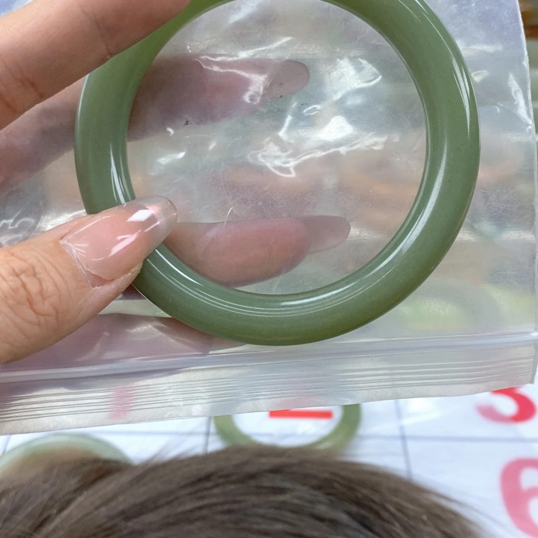 石英质玉手镯未镶嵌?**?