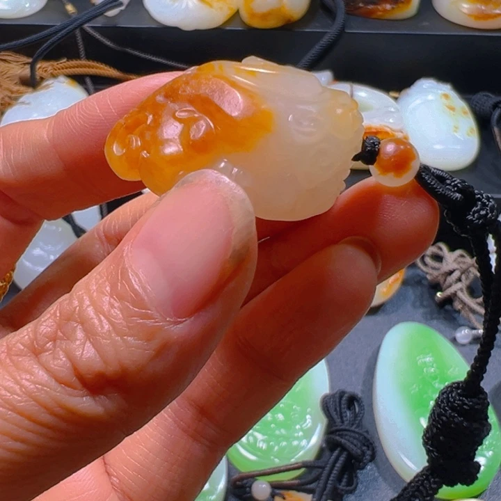 和田玉（子料）未镶嵌颈饰