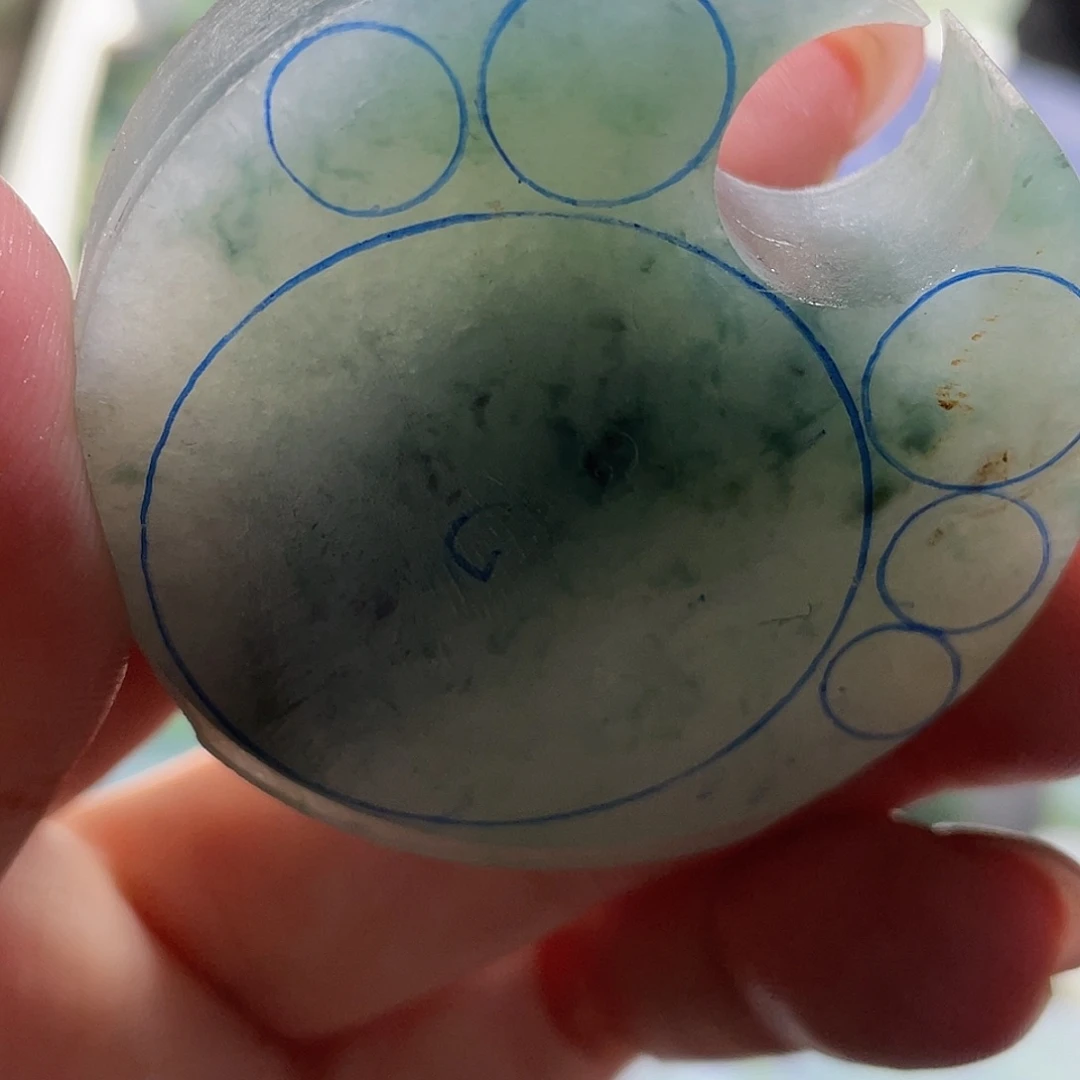 定制翡翠未镶嵌小*多扣子