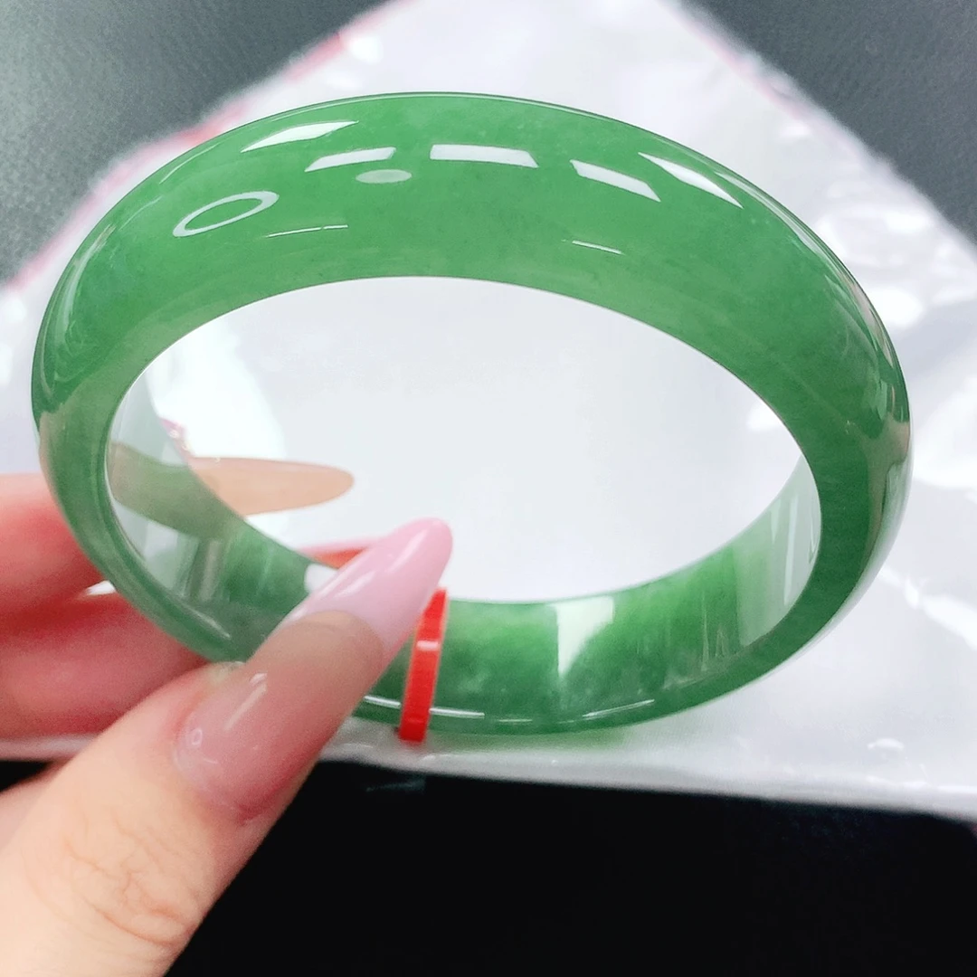 翡翠手镯未镶嵌57圈