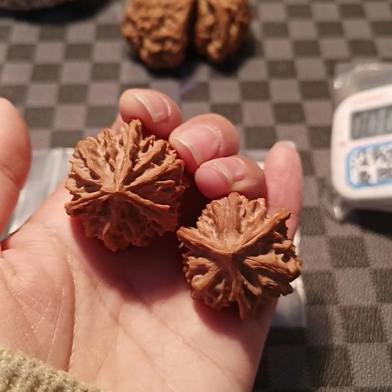 用***3岐山文玩核桃三棱子34左右