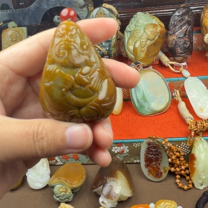 和田玉未镶嵌挂件