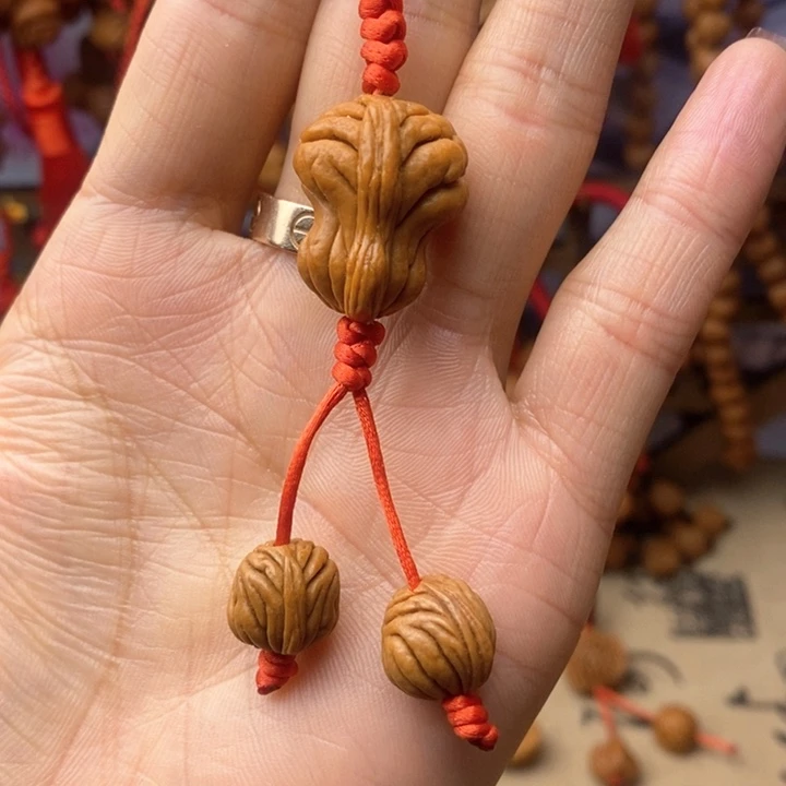 吊坠桃核龙纹桃枭