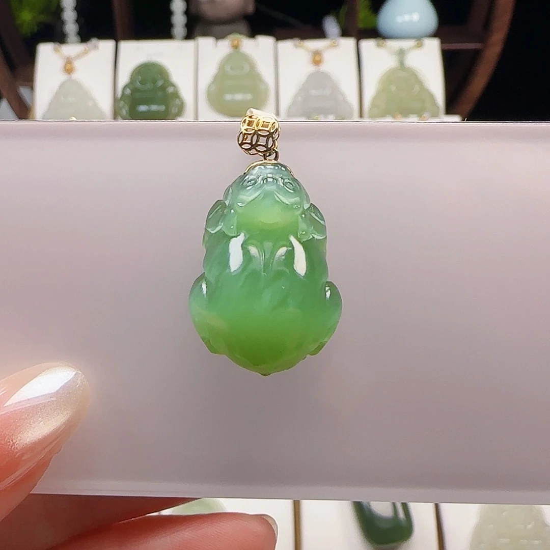 和田玉18K金镶嵌颈饰