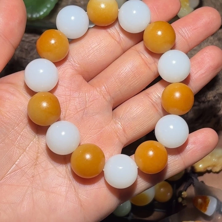 和田玉（糖玉）未镶嵌颈饰