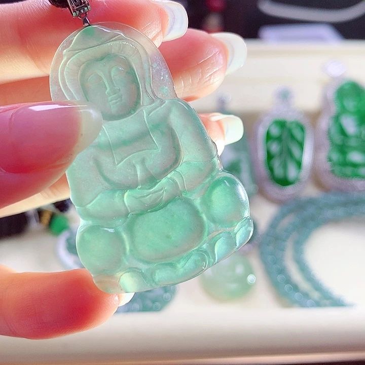 翡翠颈饰18K金镶嵌天然