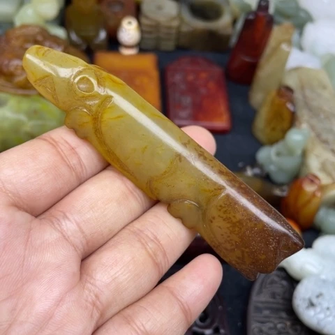 蛇纹石玉未镶嵌颈饰13