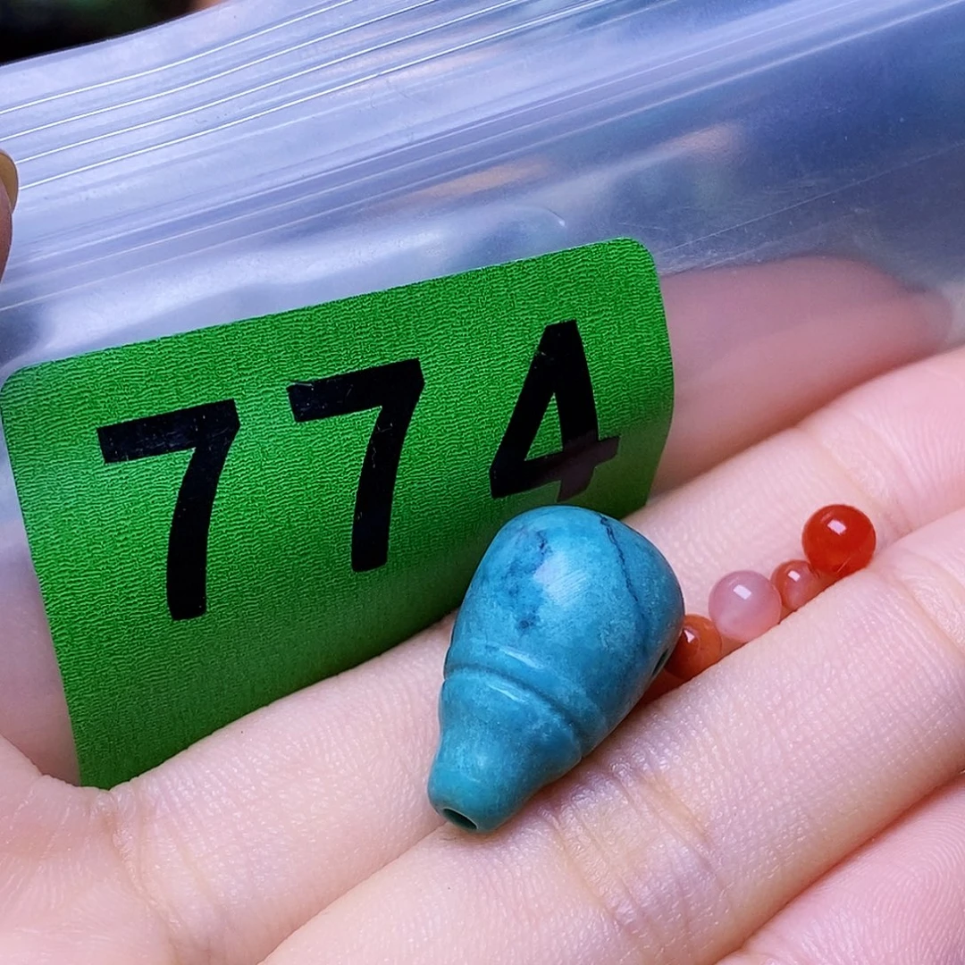 未镶嵌南红玛瑙珠宝奇石