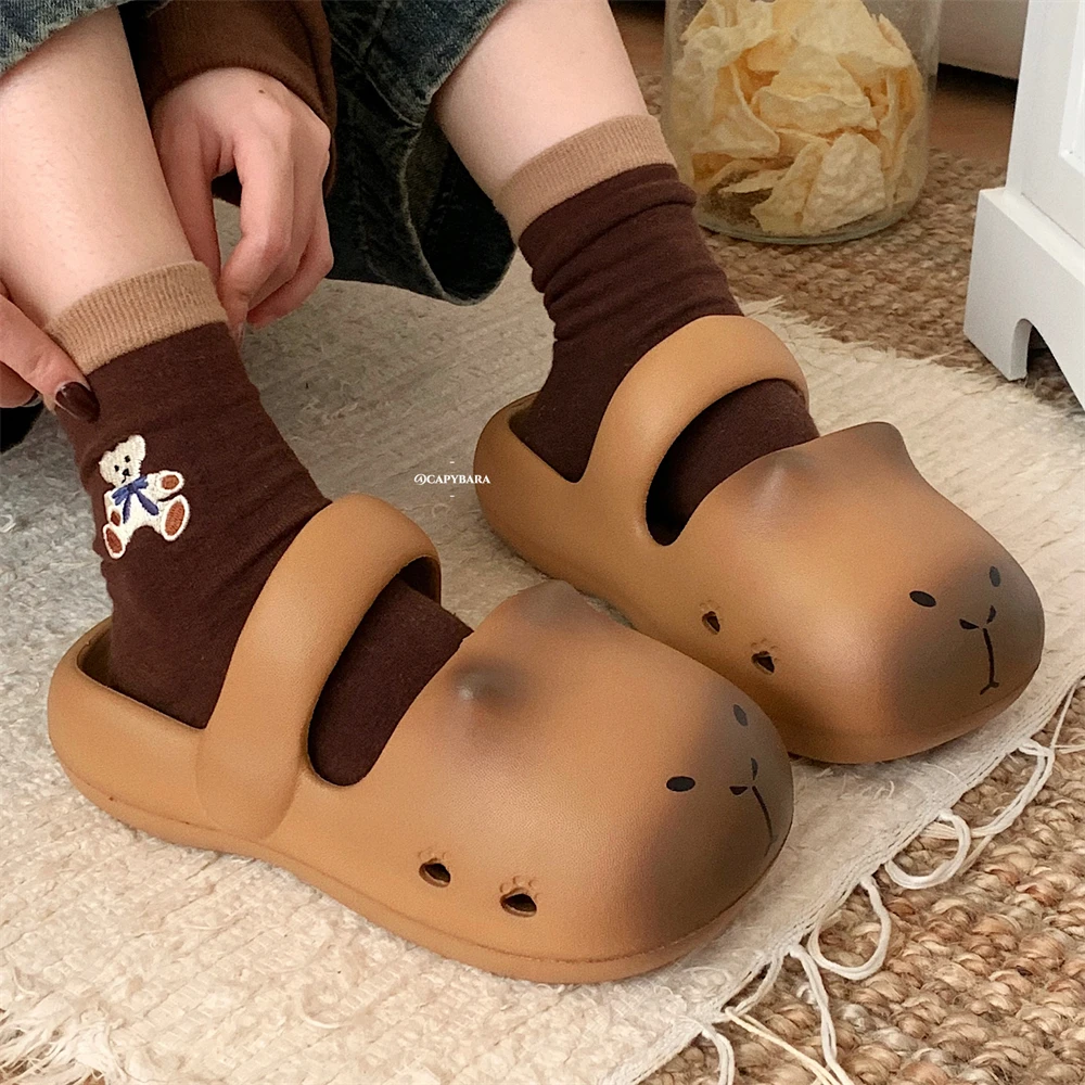 细细条 休闲百搭沙滩防滑女夏季半拖鞋丑萌卡皮巴拉户外包头凉拖