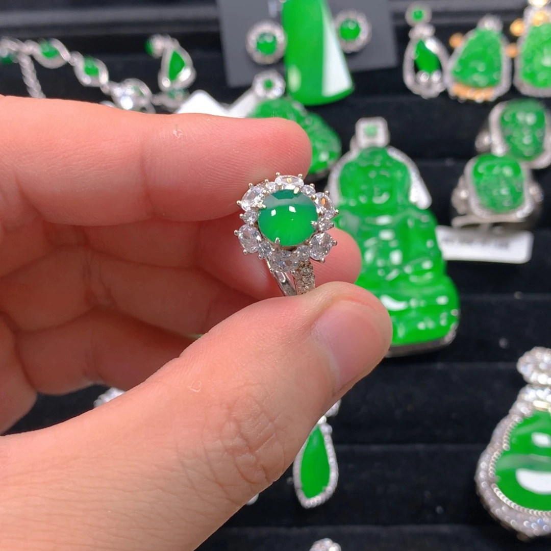 翡翠银S925镶嵌颈饰?蛋面