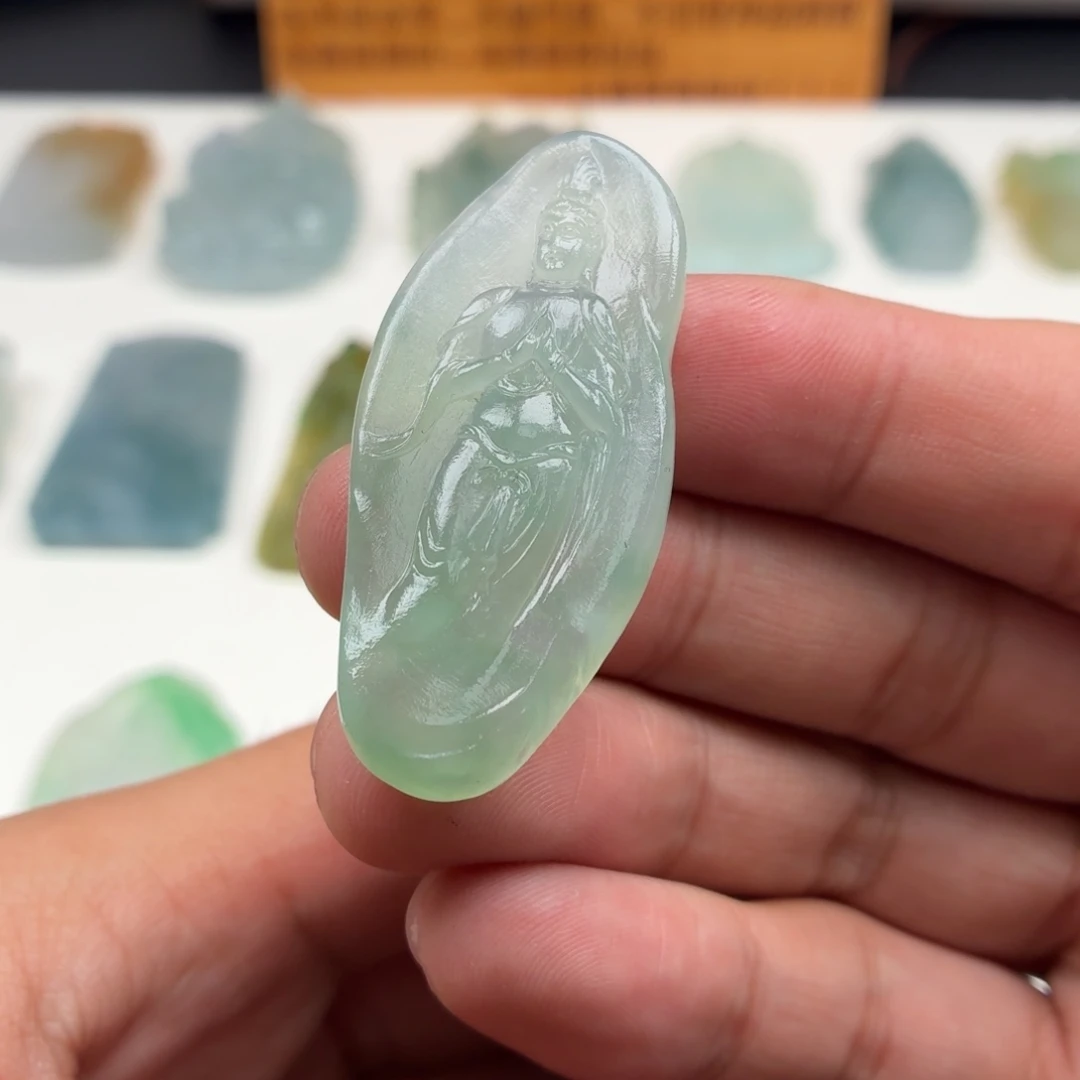 定制翡翠未镶嵌站观音