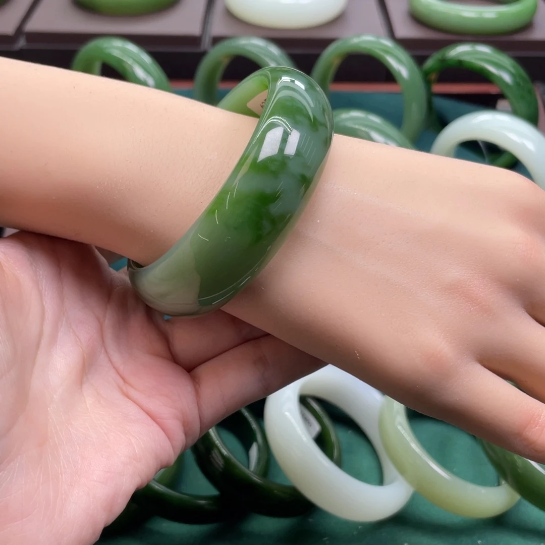 和田玉（碧玉）未镶嵌手镯57.58