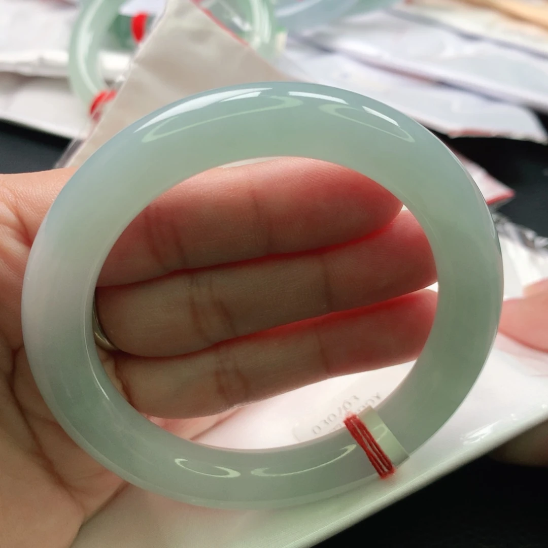 翡翠手镯未镶嵌缅甸56.57