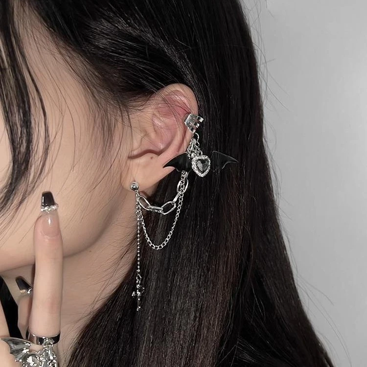 合金耳饰 甜酷恶魔~朋克辣妹黑色耳环一体秋冬新款潮酷小众耳饰