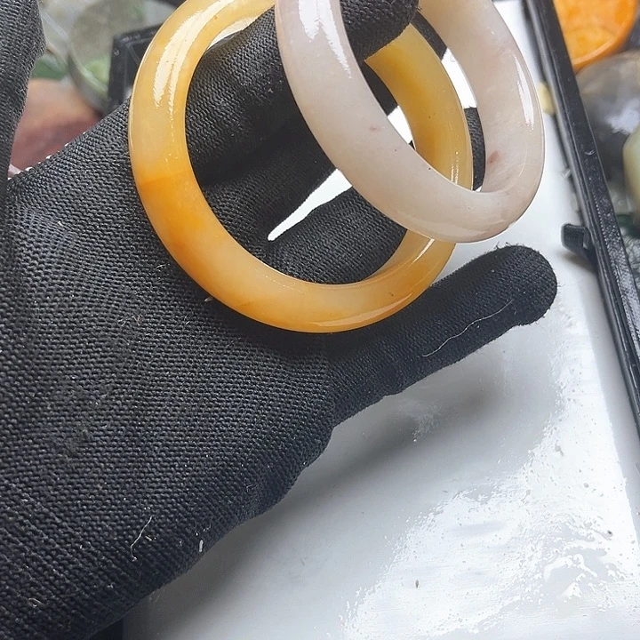 和田玉（糖玉）和田玉边角料9K金镶嵌千****行