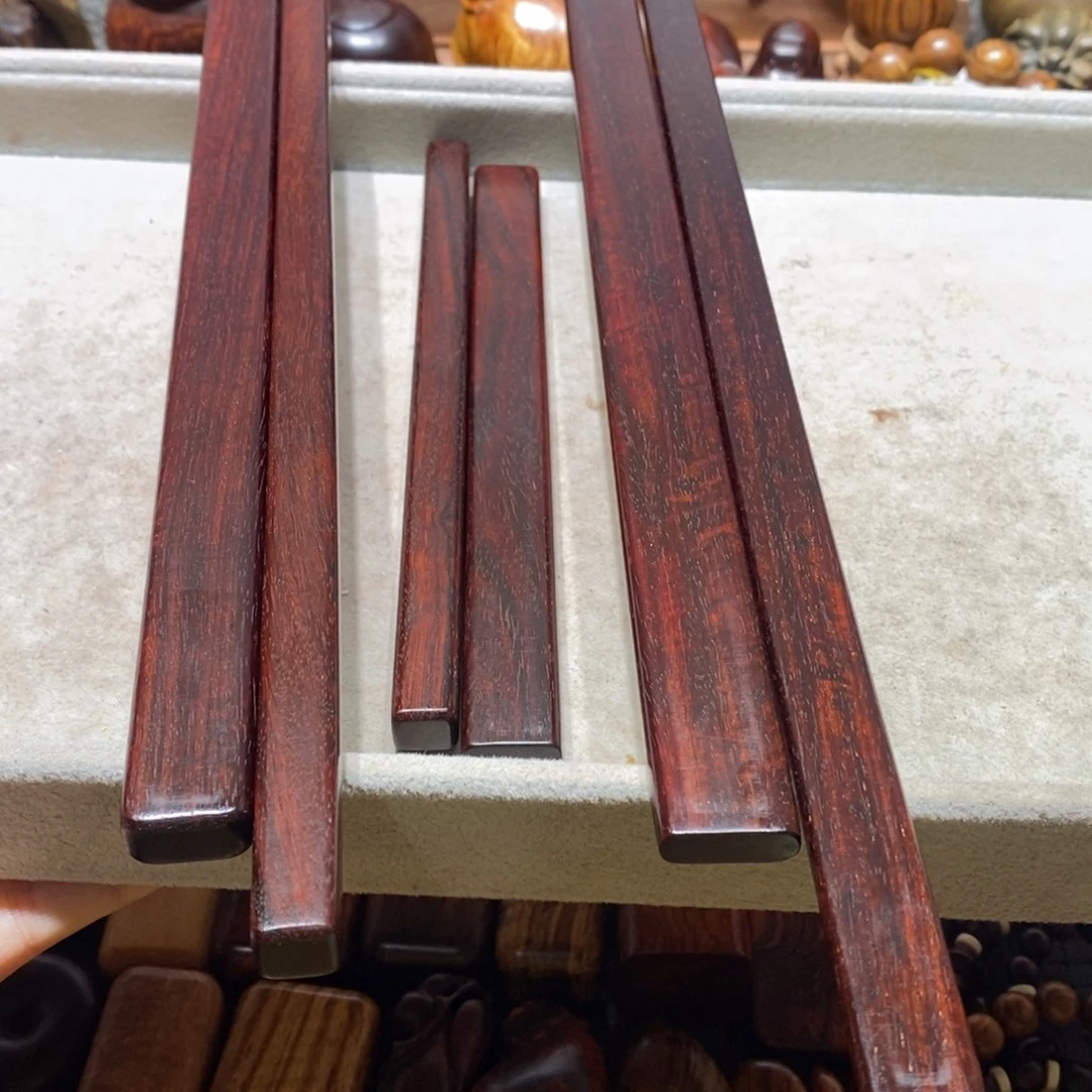 齐***胜檀香紫檀（小叶紫檀）木