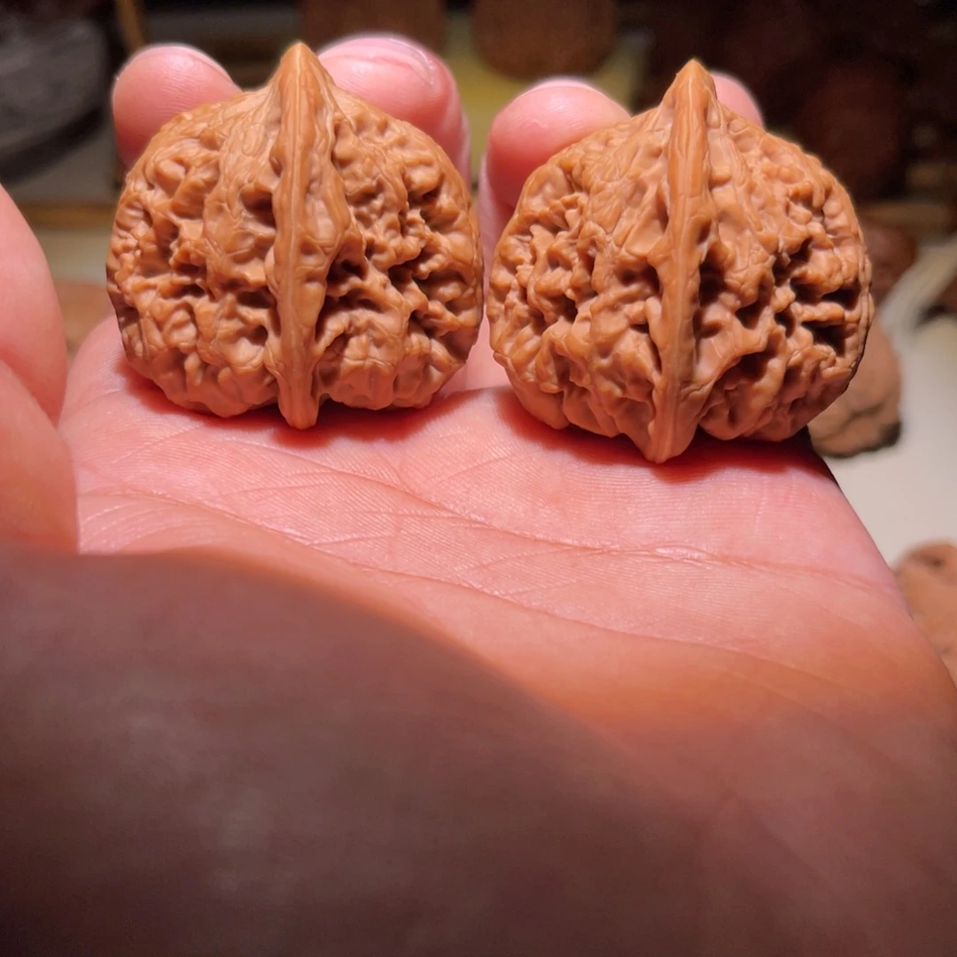 文玩核桃把件凤凰台原桩