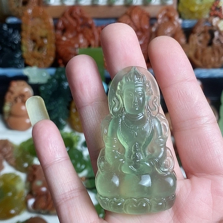 未镶嵌蛇纹石玉颈饰