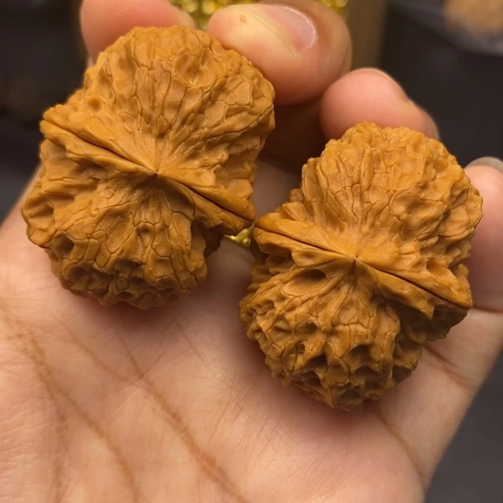 文玩核桃把件41尺麒麟元宝