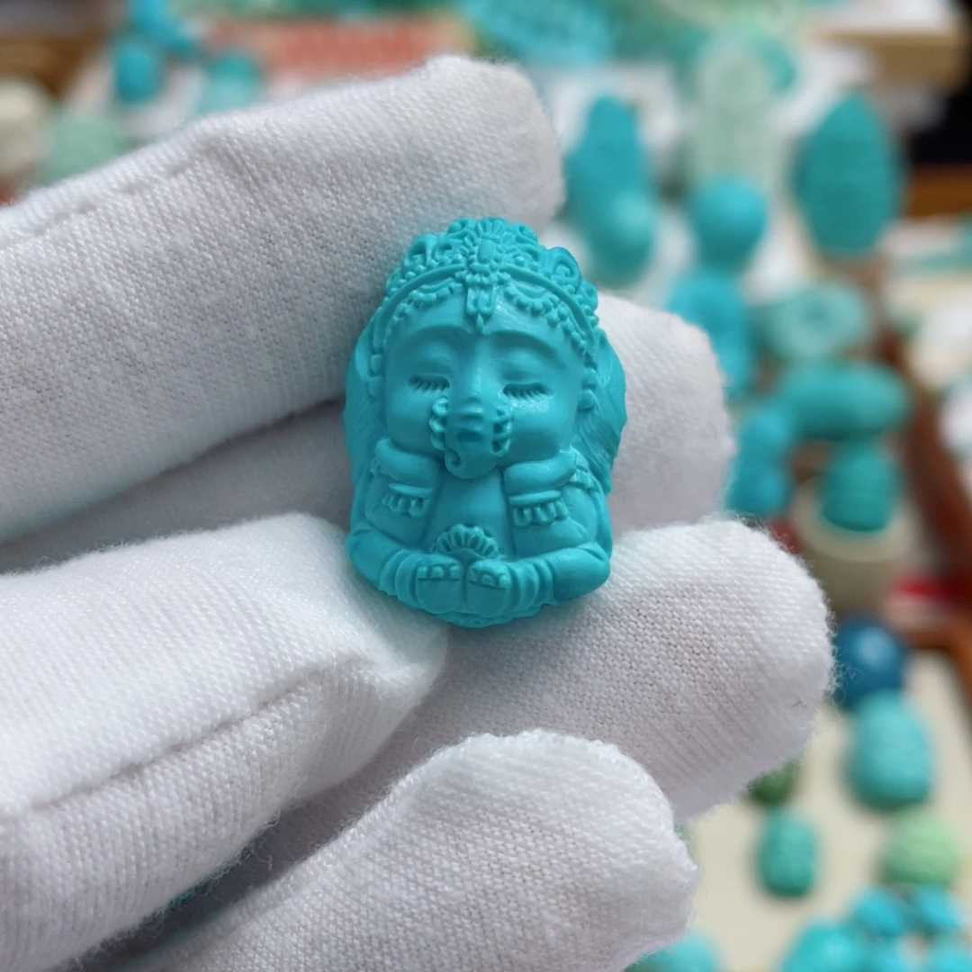 绿松石未镶嵌珠宝奇石