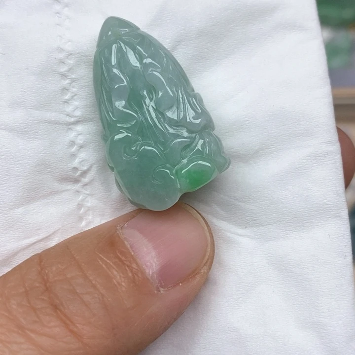 翡翠未镶嵌颈饰25号