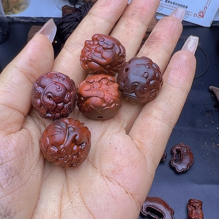 木海南红降雕刻皮丘抱球2.0一颗