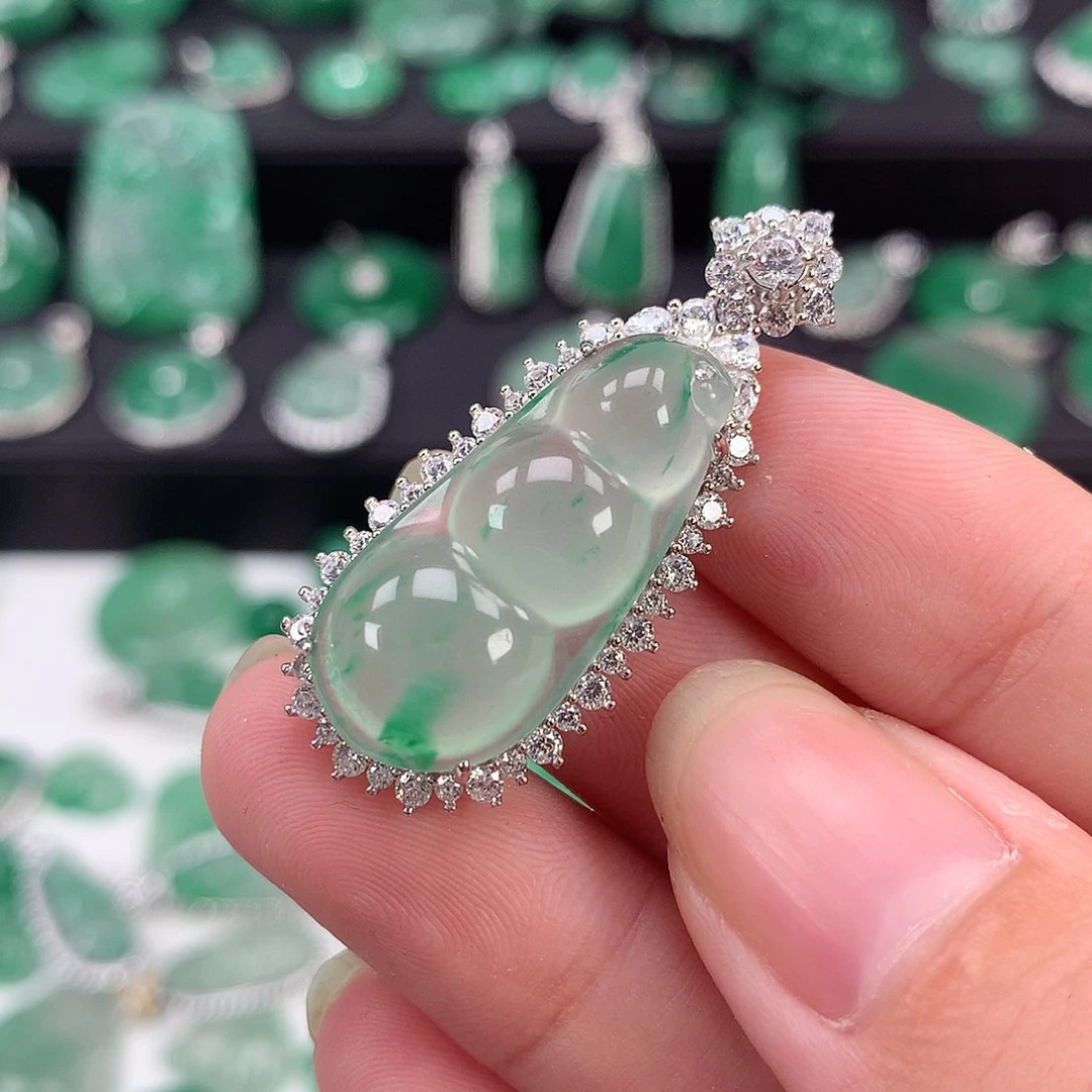 银S925镶嵌吊坠石英质玉（非洲翠）