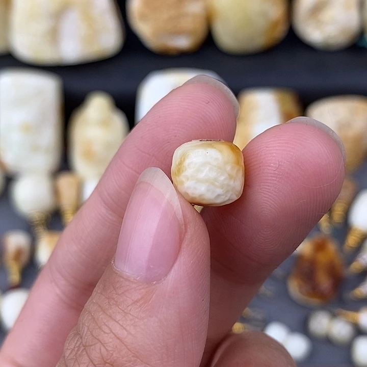 琥珀未镶嵌裸石10老型