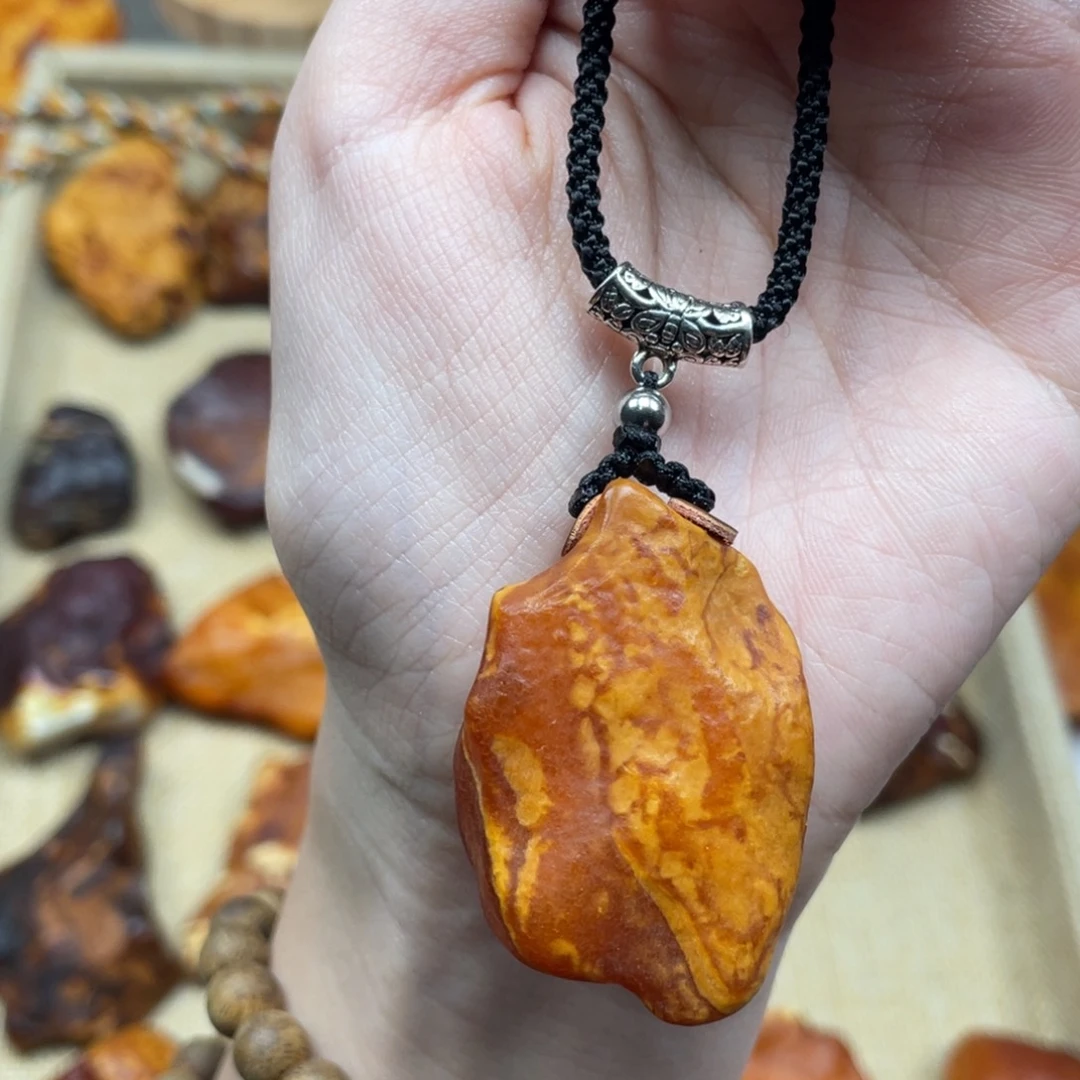 琥珀未镶嵌珠宝奇石