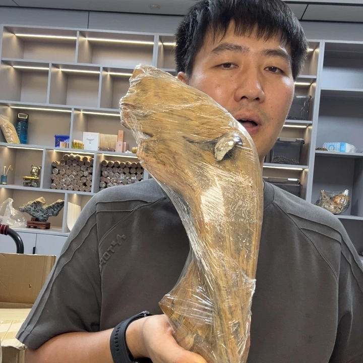 有机玻璃崖柏摆件