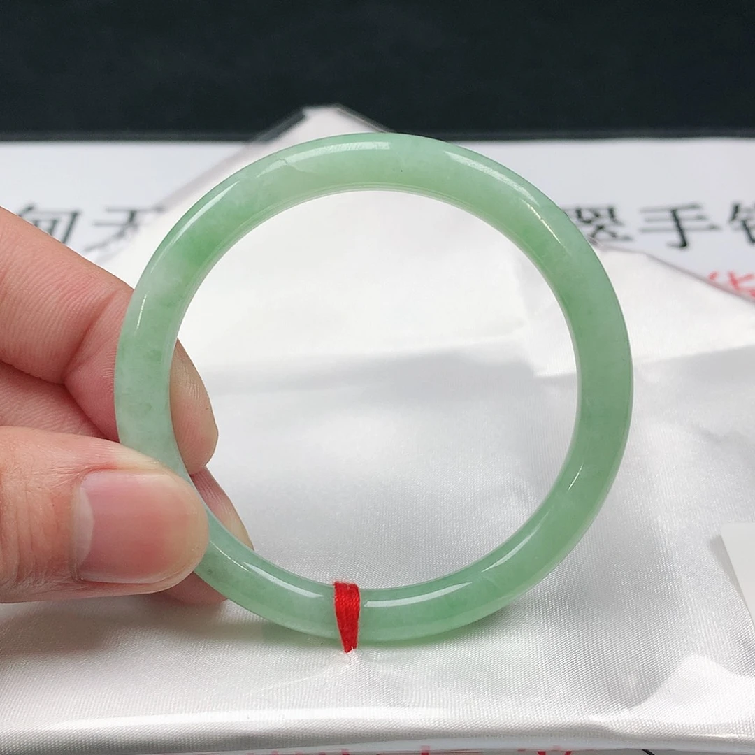 翡翠手镯未镶嵌圈51