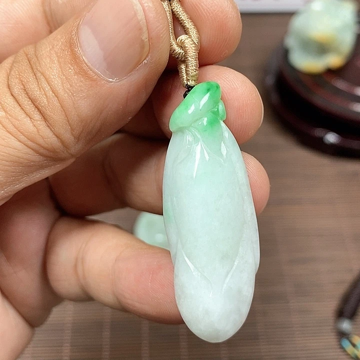 颈饰未镶嵌翡翠天然翡翠玉A货配证书