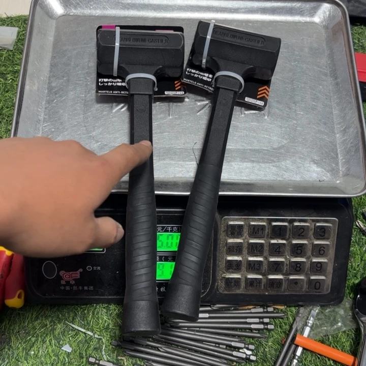 出楼日本无弹力锤两把