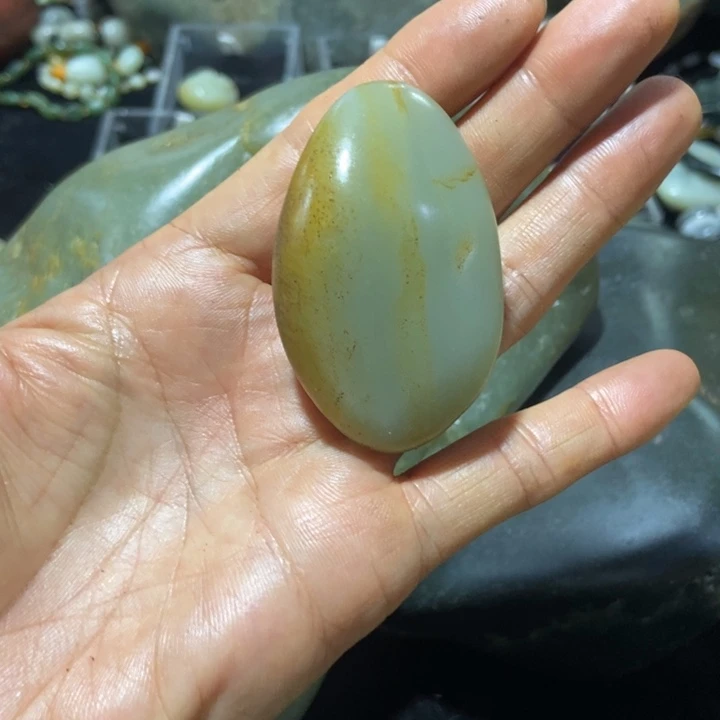 和田玉（糖玉）未镶嵌挂件
