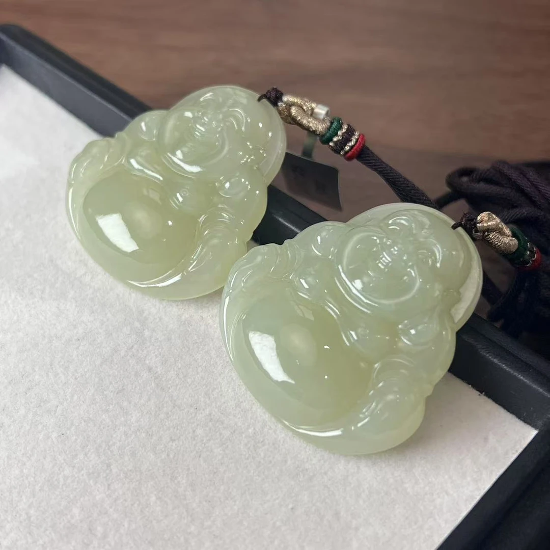 【睿泽鉴宝】和田玉晴水大佛公吊坠多样性发一有瑕 45*43*10JJY2543