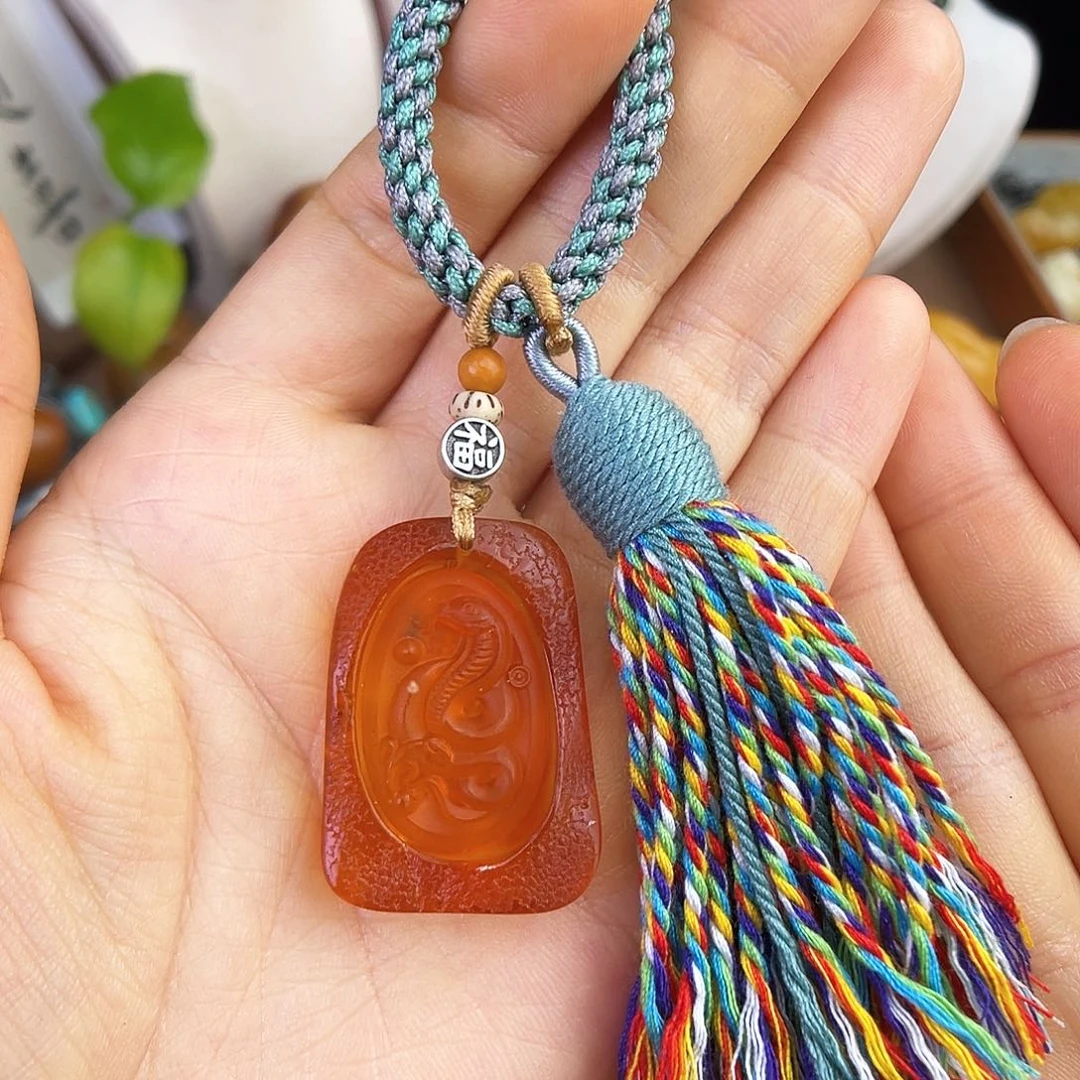 未镶嵌琥珀珠宝奇石