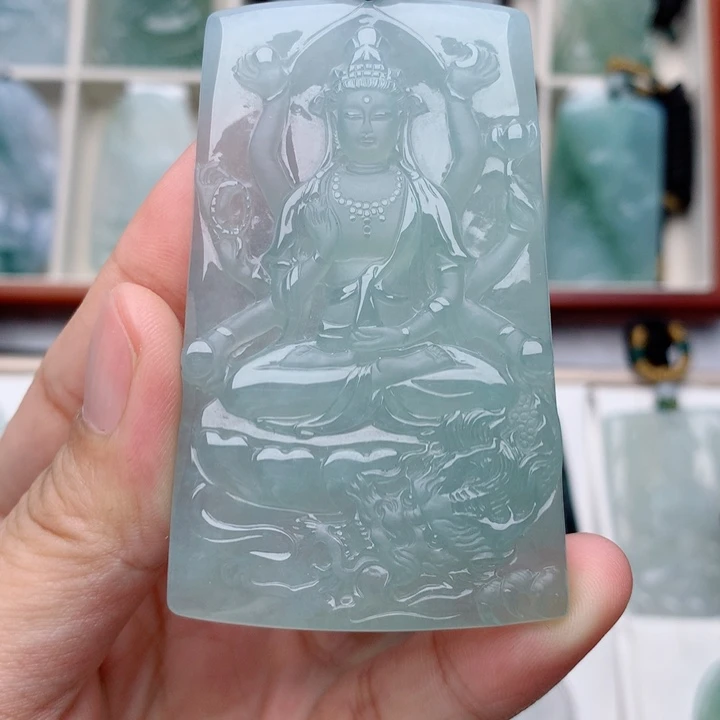 B***教翡翠未镶嵌颈饰千手