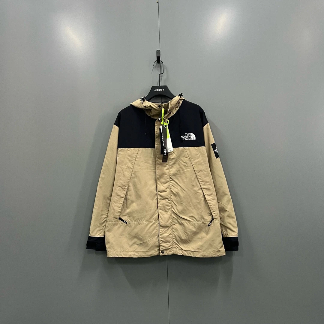 99新 maje jp909 TNF 拼接撞色冲锋衣 2XL 610979