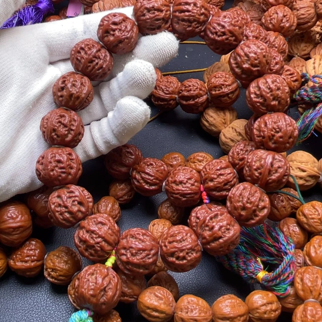 西***富文玩核桃手串珊瑚纹京八棱