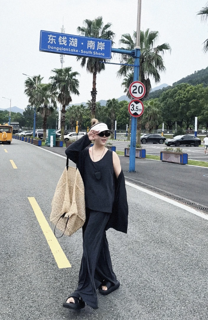 【FANFAN】悠闲尼斯-大码夏季百搭显瘦气质吊带开衫长裤三件套F0020